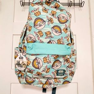 **Star Wars** The Mandalorian Baby Yoda Loungefly Canvas Backpack